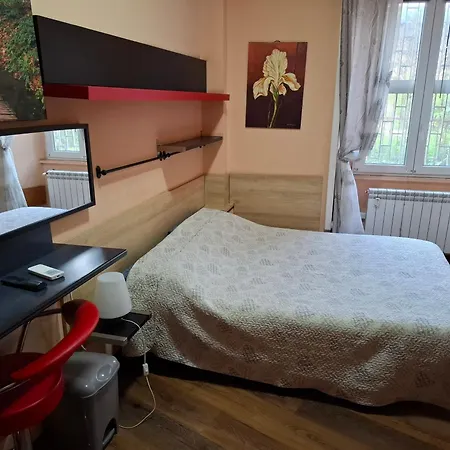 Gina Oda ve Kahvaltı Roma