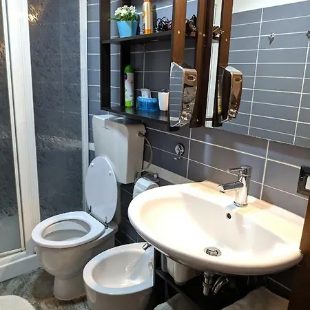 Gina Oda ve Kahvaltı 4*